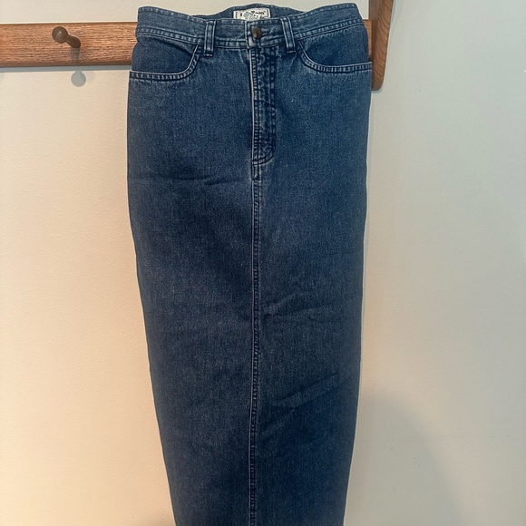 L.L. Bean Classic Skirt - Picture 1 of 3